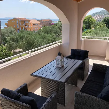 Apartment By The Sea Tkon, Pasman - 23194